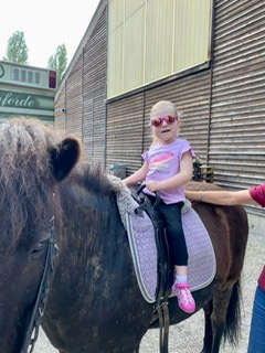 faehnle-hippotherapie-kind-2